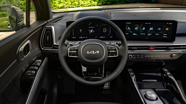 Cómo saber si un SUV híbrido enchufable te compensa de verdad según los kilómetros que hagas al año