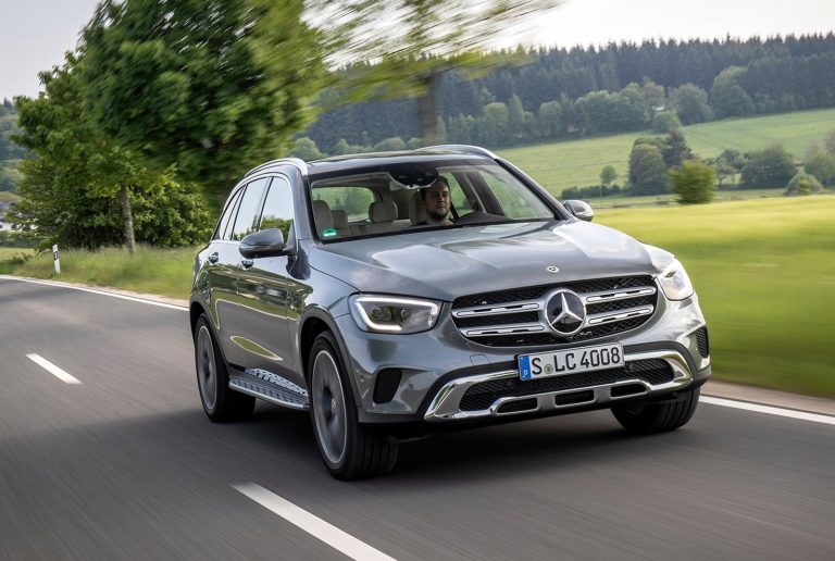 Los 6 SUV PHEV urbanos con más autonomía eléctrica real para moverte sin gastar gasolina