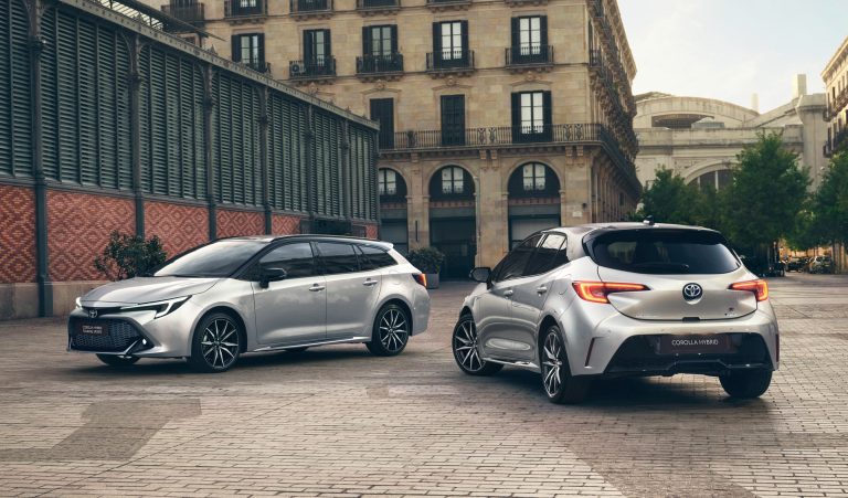 Toyota Corolla vs Honda Civic: dos compactos híbridos japoneses para familia sin complicaciones Toyota Corolla vs Honda Civic: dos compactos híbridos japoneses para familia sin complicaciones
