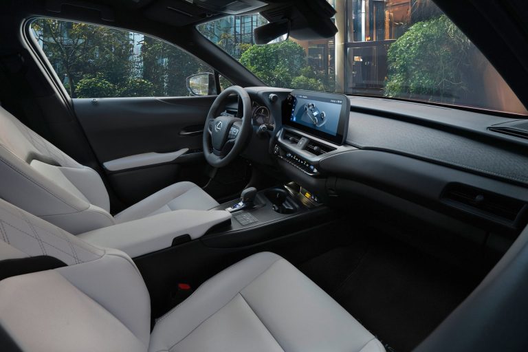 Lexus UX híbrido review 2026: consumo real, fiabilidad japonesa y qué tal envejece en uso familiar Lexus UX híbrido review 2026: consumo real, fiabilidad japonesa y qué tal envejece en uso familiar