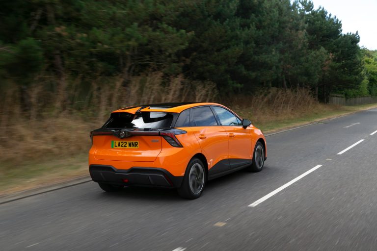 Los mejores compactos eléctricos por menos de 40.000 euros en 2026: ranking por autonomía real y precio Los mejores compactos eléctricos por menos de 40.000 euros en 2026: ranking por autonomía real y precio