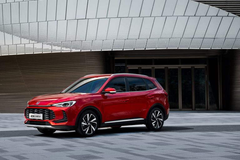 MG ZS vs Omoda 5: dos SUV urbanos chinos por menos de 22.000 euros cara a cara MG ZS vs Omoda 5: dos SUV urbanos chinos por menos de 22.000 euros cara a cara
