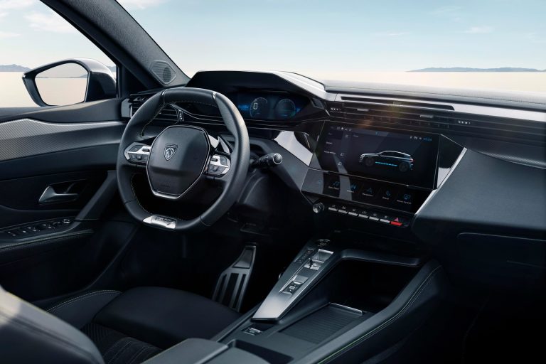 Peugeot 308 híbrido enchufable vs Opel Astra PHEV: primos del grupo Stellantis cara a cara Peugeot 308 híbrido enchufable vs Opel Astra PHEV: primos del grupo Stellantis cara a cara