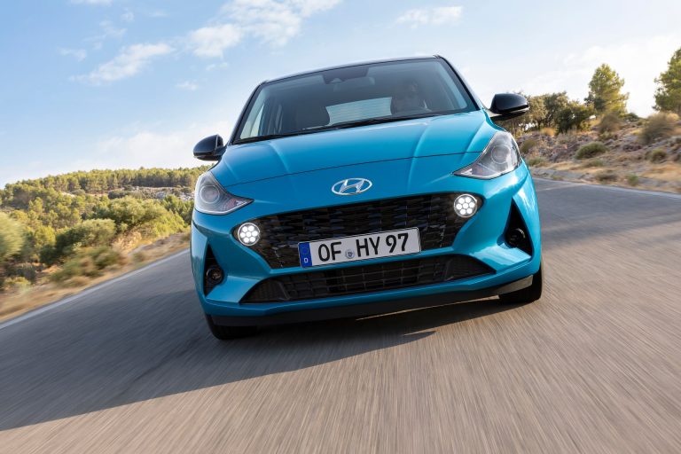 Hyundai i10 vs KIA Picanto vs Toyota Aygo X: tres utilitarios urbanos baratos para segundo coche familiar Hyundai i10 vs KIA Picanto vs Toyota Aygo X: tres utilitarios urbanos baratos para segundo coche familiar
