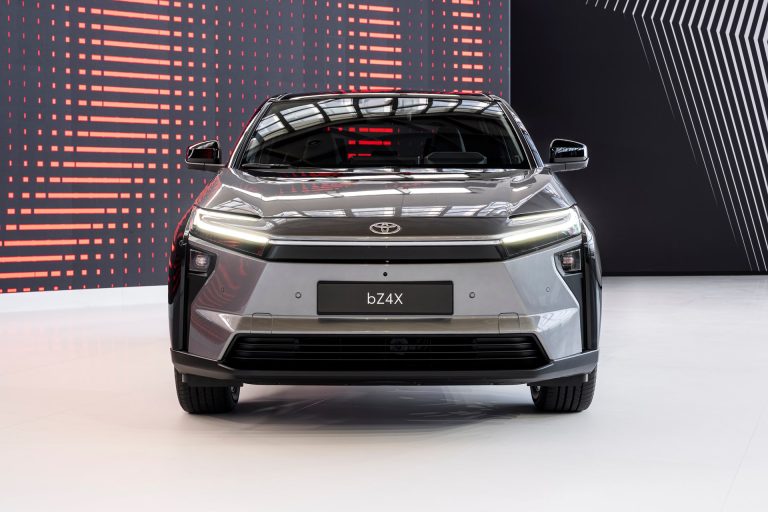 Toyota bZ4X review 2026: consumo real, maletero y qué tal envejece el SUV eléctrico japonés en familia