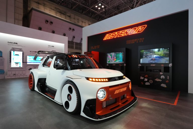 Hyundai INSTER vs Leapmotor T03: dos utilitarios eléctricos urbanos baratos cara a cara por menos de 20.000 eu