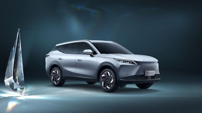 Omoda 7 vs Jaecoo 7 vs Lynk & Co 01: tres SUV chinos con enfoque premium cara a cara por calidad y garantía
