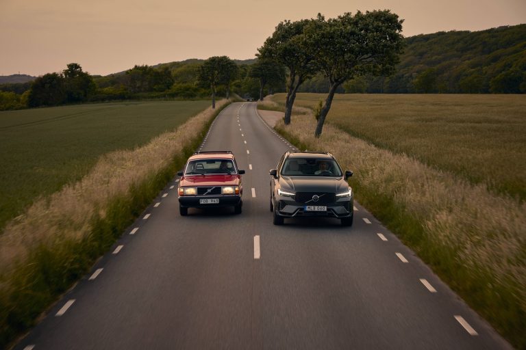 Volvo XC60 Recharge vs Mercedes GLC 300e vs BMW X3 30e: tres SUV premium enchufables familiares cara a cara Volvo XC60 Recharge vs Mercedes GLC 300e vs BMW X3 30e: tres SUV premium enchufables familiares cara a cara