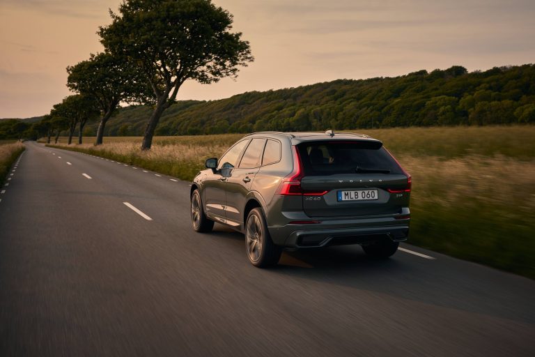 Volvo XC60 Recharge review 2026: tiempo real de carga en casa, consumo con batería agotada y postventa en Espa